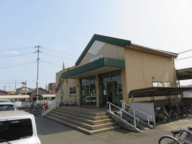 近くの星川駅まで800m(徒歩10分)
