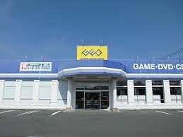 近くのゲオ新本庄店まで1,400m（徒歩18分）