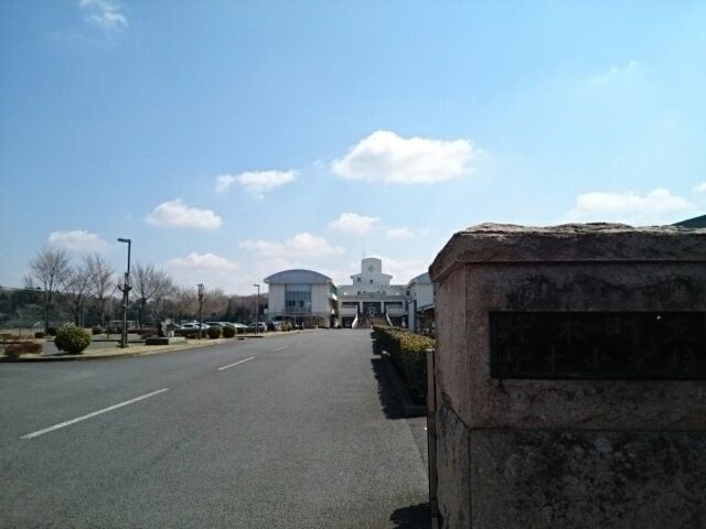 近くの野木町立野木中学校まで400m（徒歩5分）