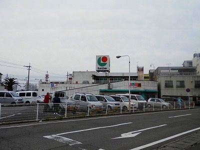 近くのサンリブまで270m（徒歩4分）