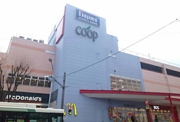 近くの東戸塚西口プラザまで726m（徒歩10分）