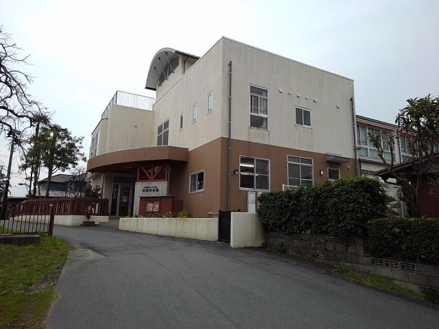 近くの津福保育園まで800m（徒歩10分）