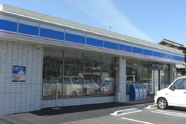 近くのローソンまで160m（徒歩2分）