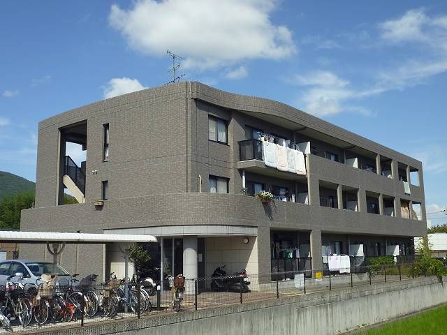 クール ヴェルビュの外観画像