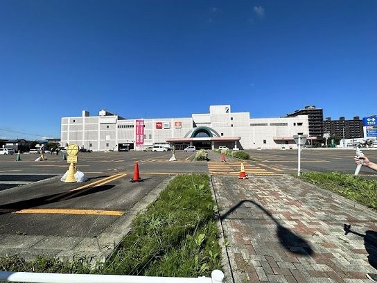近くのロピア屯田店まで1,600m(徒歩20分)