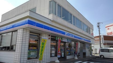 近くのコンビニまで160m（徒歩2分）