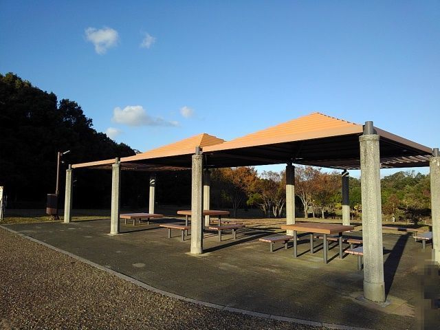 近くの南部丘陵公園(南ゾーン)まで450m(徒歩6分)