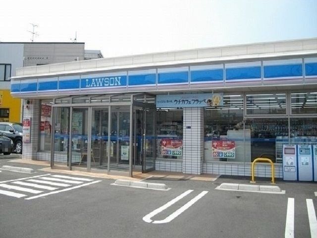 近くのコンビニまで350m（徒歩5分）