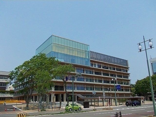 近くの役所まで1,400m（徒歩18分）