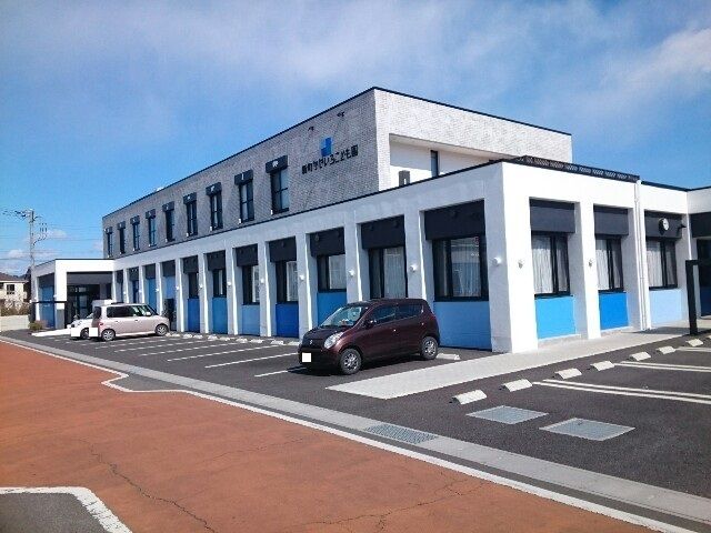 近くの新町かぜいろこども園まで1,000m(徒歩13分)