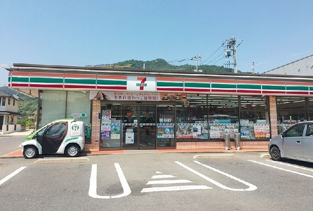 近くのコンビニまで1,700m（徒歩22分）