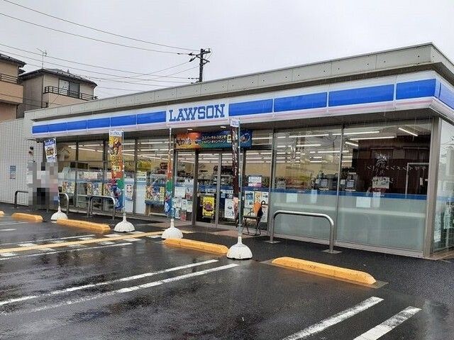 近くのローソン 上尾瓦葺安中店まで410m（徒歩6分）