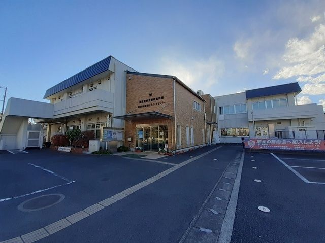 近くの新磯まちづくりセンターまで1,000m（徒歩13分）