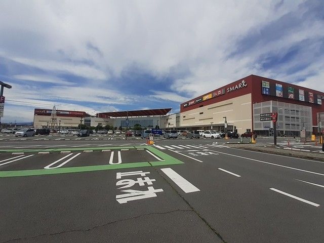 近くのスマーク伊勢崎まで1,400m（徒歩18分）