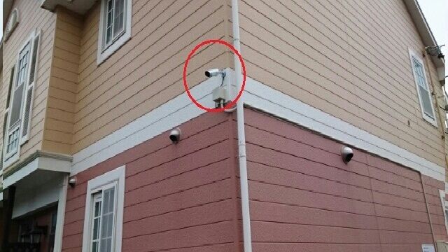 防犯カメラが至近
