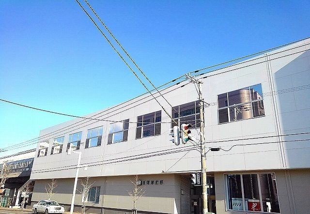 近くの地下鉄自衛隊前駅まで1,200m（徒歩15分）