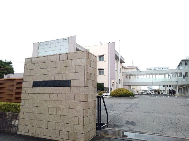 近くの茨城県立下館第二高等学校まで650m(徒歩9分)