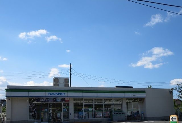 近くのコンビニまで500m（徒歩7分）