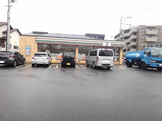 近くのセブンイレブン博多那珂1丁目店まで280m（徒歩4分）