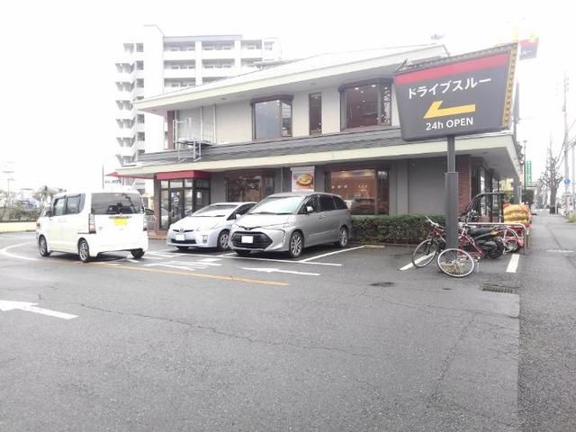 近くのマクドナルド筑紫通り店まで210m（徒歩3分）