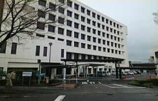 近くの小田原市役所まで1,200m（徒歩15分）