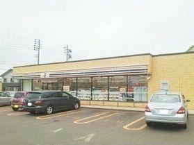 近くのセブンイレブンまで420m（徒歩6分）