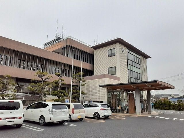近くの東浦町役場まで1,111m（徒歩14分）
