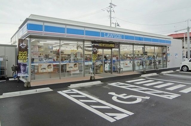 近くのコンビニまで500m（徒歩7分）