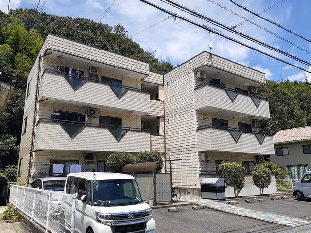 ヴィラ田野浦の外観画像