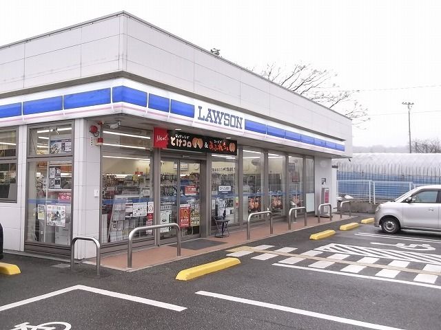 近くのコンビニまで500m（徒歩7分）