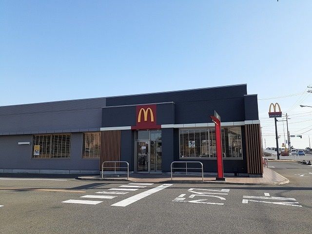近くのマクドナルドまで486m（徒歩7分）