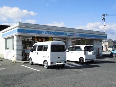 近くのコンビニまで850m（徒歩11分）