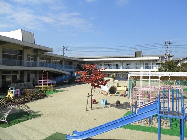 近くの琴浦西認定こども園まで1,000m(徒歩13分)
