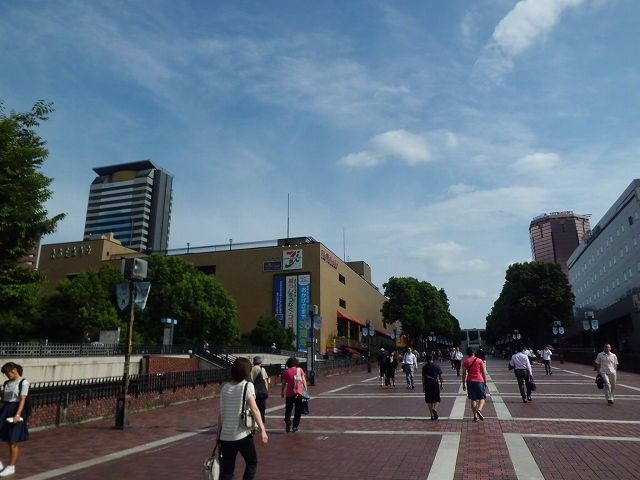 近くの丘の上プラザまで500m(徒歩7分)