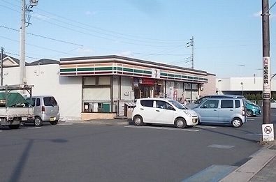 近くのセブンイレブンまで170m(徒歩3分)