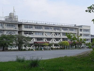 近くの小学校まで850m（徒歩11分）