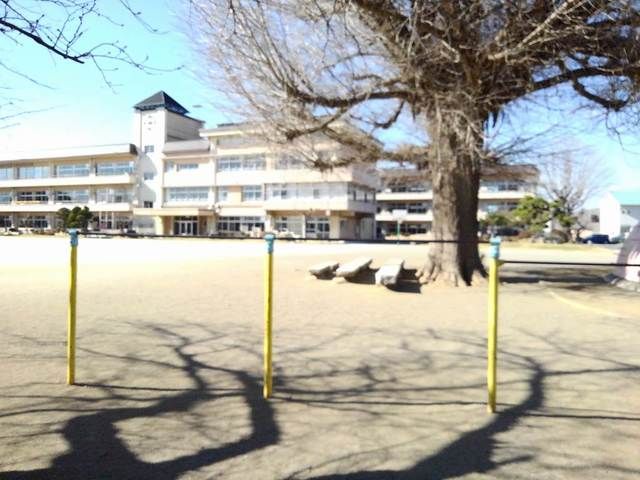 近くの田沼小学校まで1,300m（徒歩17分）