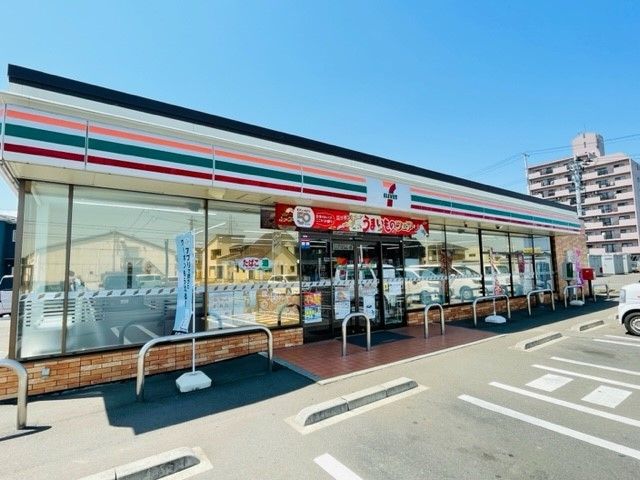 近くのセブンイレブン名取増田8丁目店まで450m（徒歩6分）