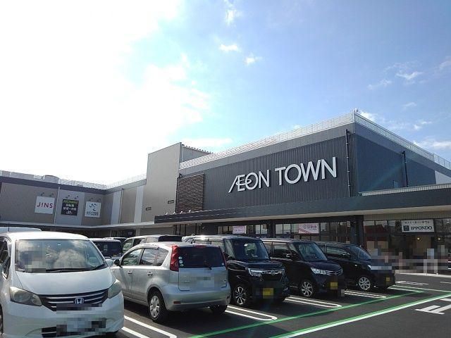 近くのイオンタウン四日市泊まで2,200m（徒歩28分）