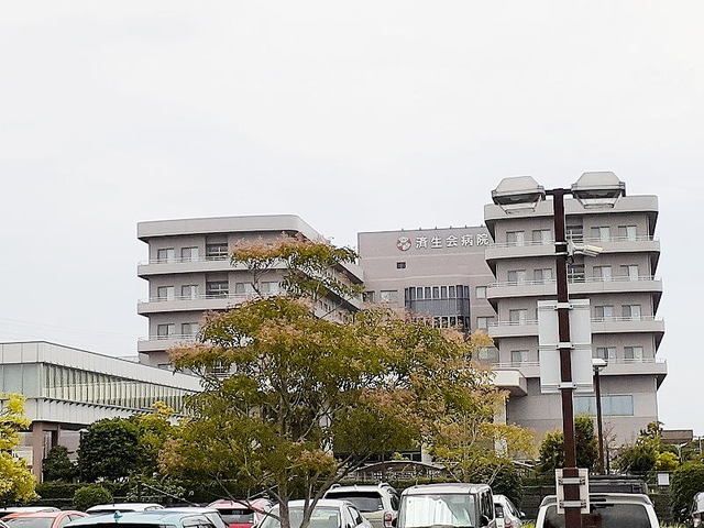 近くの済生会病院まで620m（徒歩8分）