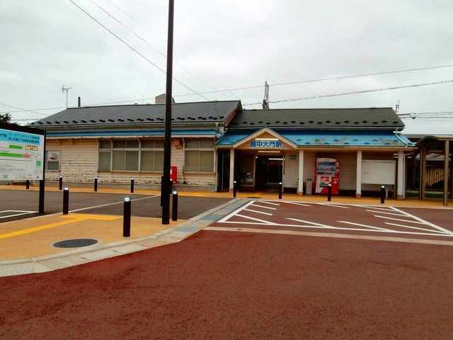 近くの駅まで1,400m（徒歩18分）