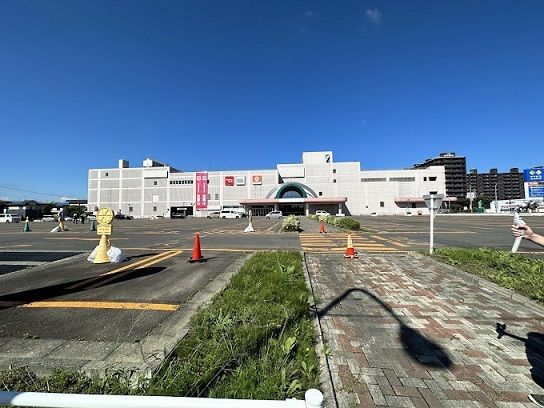 近くのロピア屯田店まで1,000m(徒歩13分)