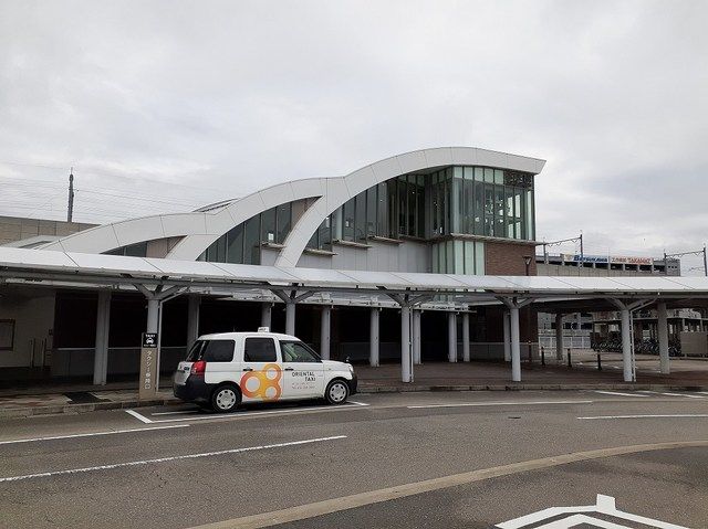 近くのJR松任駅まで550m(徒歩7分)