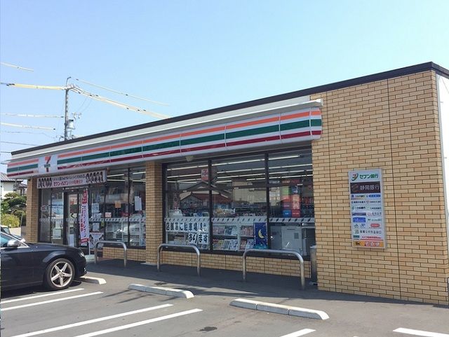 近くのセブンイレブンまで25m（徒歩1分）