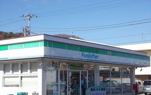 近くのファミリーマート 清水町徳倉南まで750m（徒歩10分）