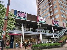 近くのモレラ東戸塚店まで893m（徒歩12分）