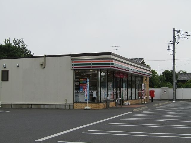 近くのコンビニまで450m（徒歩6分）