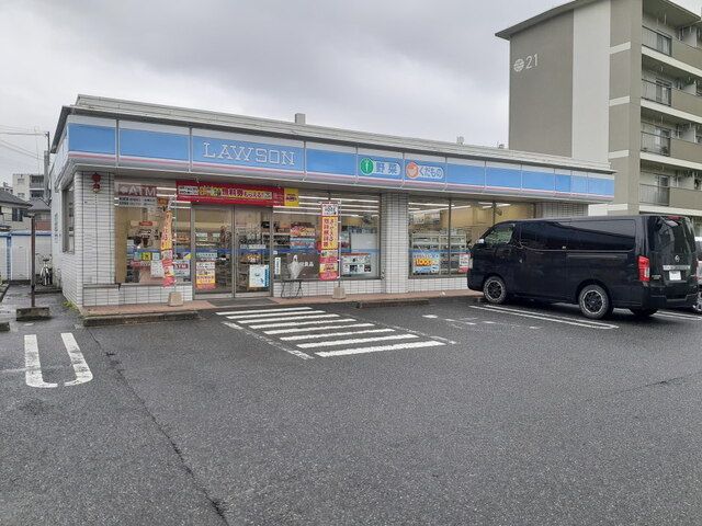 近くのローソン荒江1丁目店まで450m（徒歩6分）