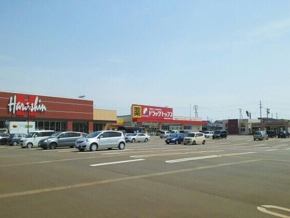 近くのシビックコアまで720m（徒歩9分）