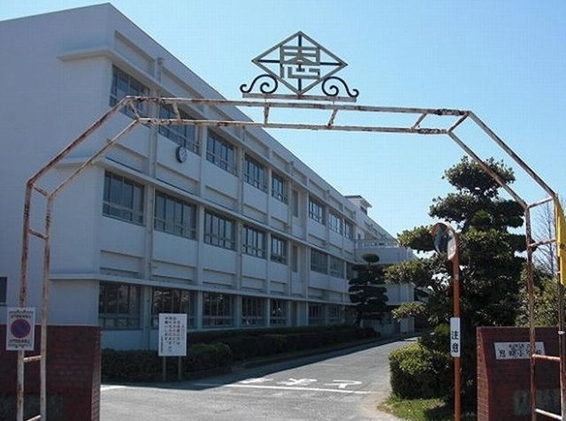 近くの恩田小学校まで650m（徒歩9分）
